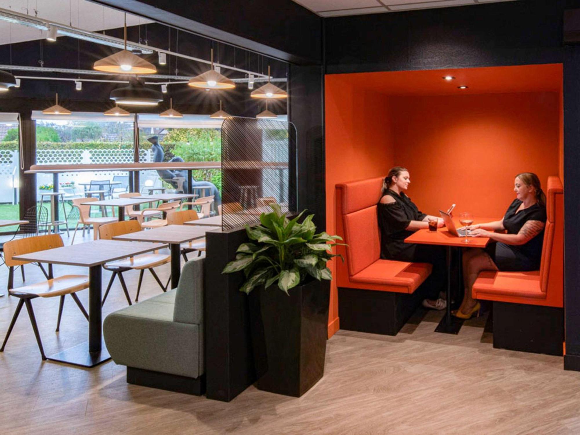 Ibis Cergy Pontoise Le Port Hotel Екстериор снимка