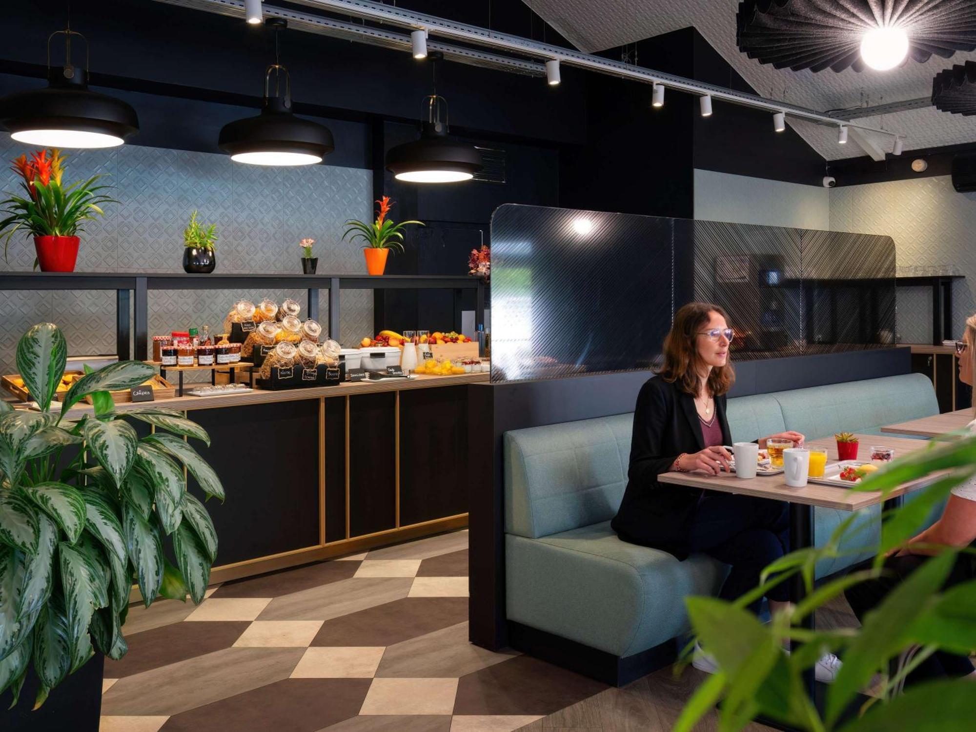 Ibis Cergy Pontoise Le Port Hotel Екстериор снимка