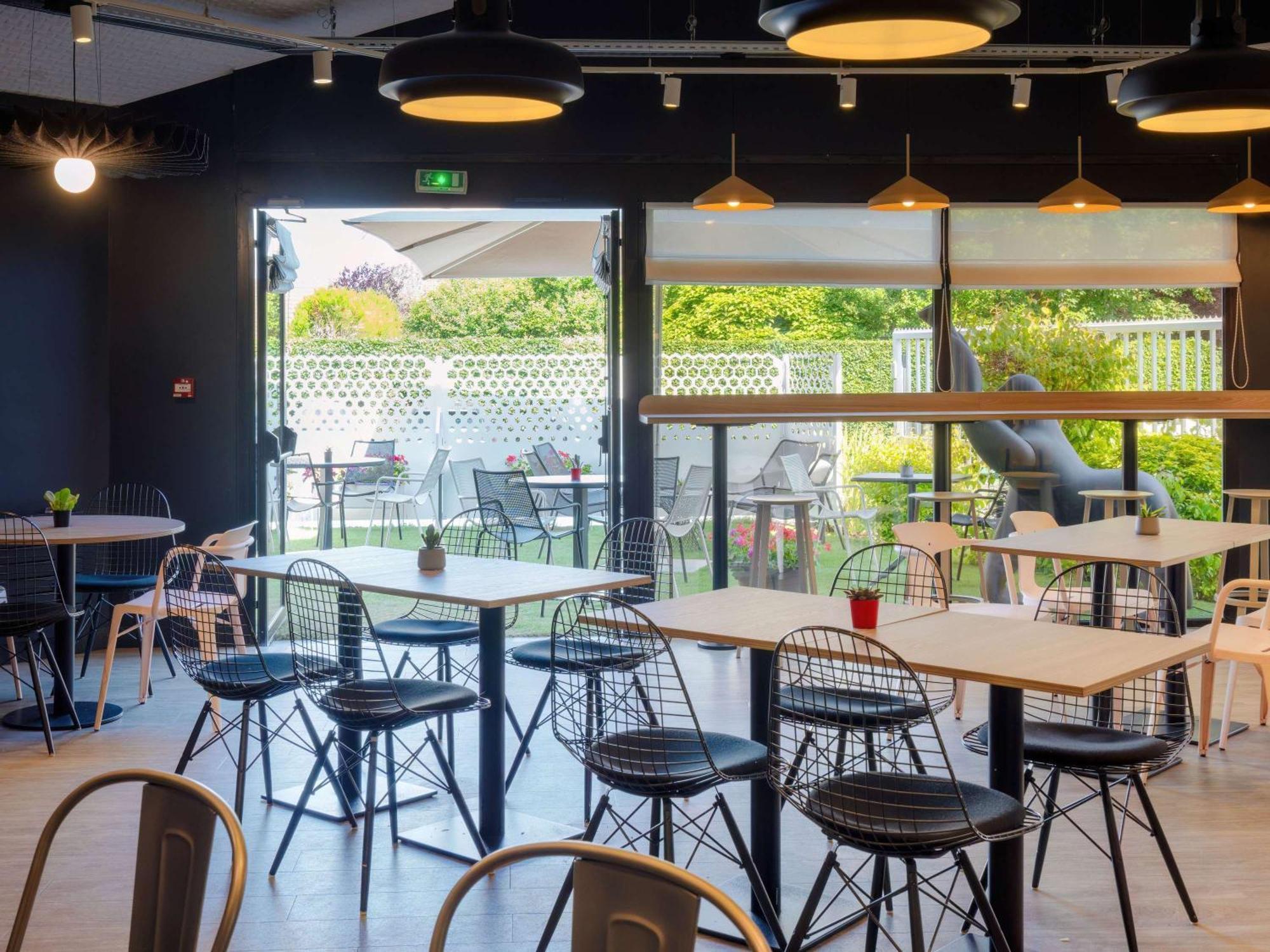Ibis Cergy Pontoise Le Port Hotel Екстериор снимка