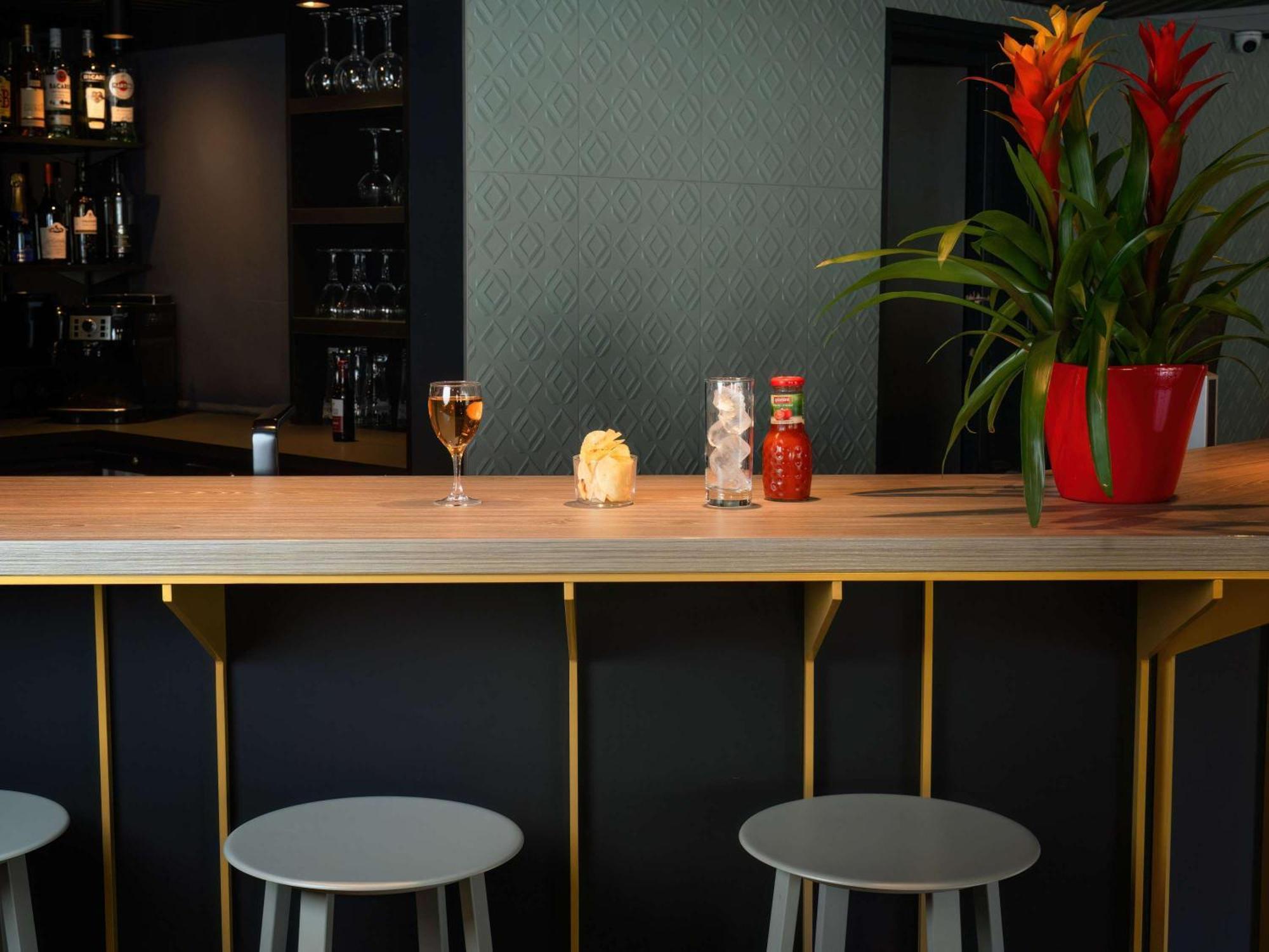 Ibis Cergy Pontoise Le Port Hotel Екстериор снимка
