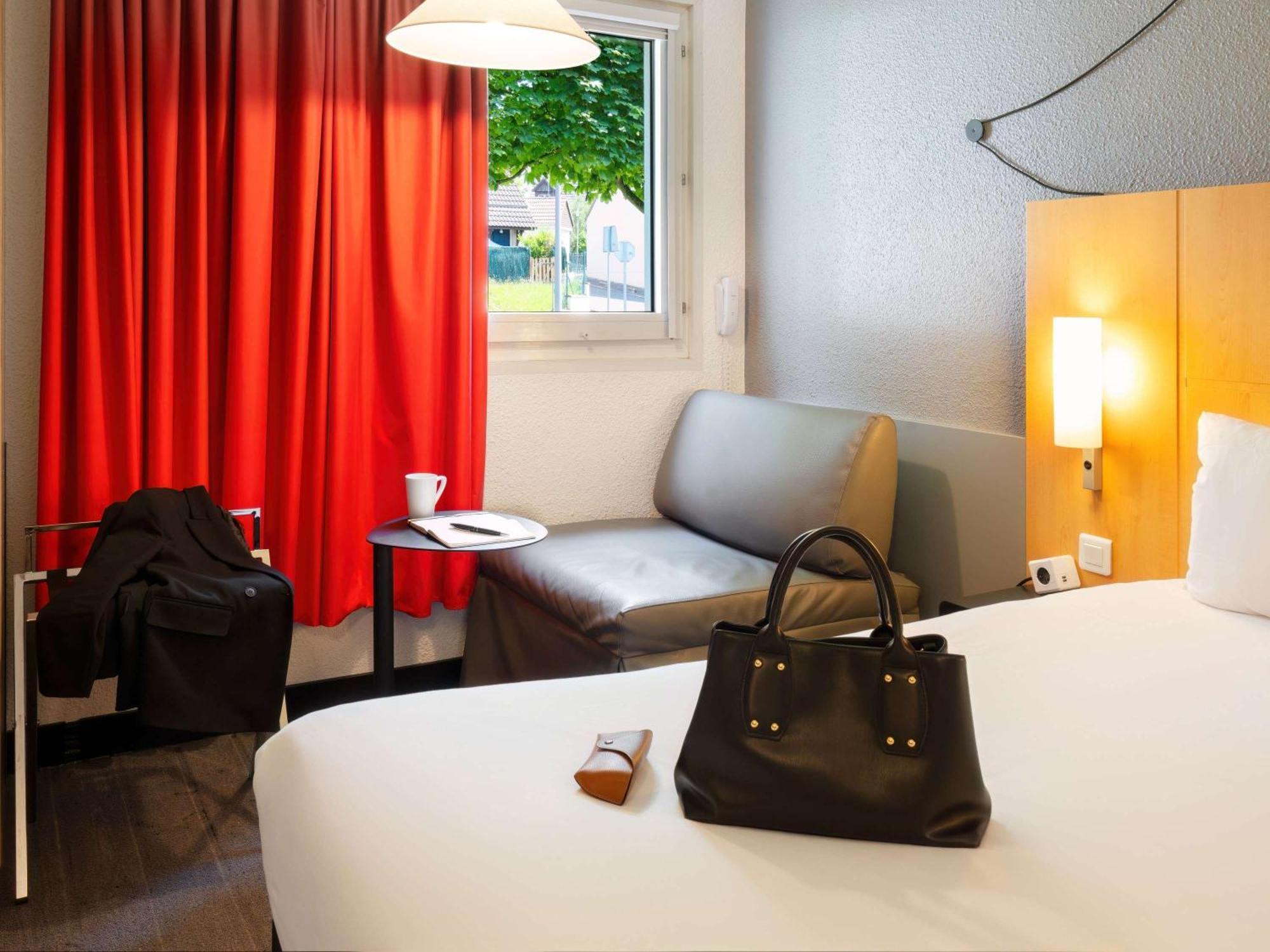 Ibis Cergy Pontoise Le Port Hotel Екстериор снимка