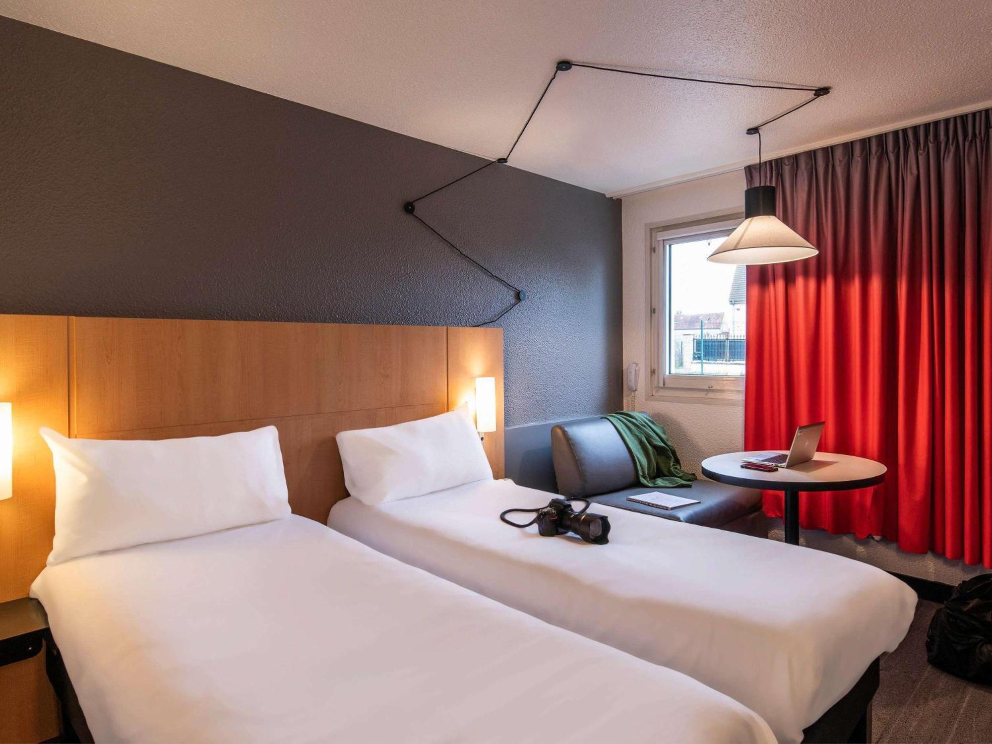 Ibis Cergy Pontoise Le Port Hotel Екстериор снимка