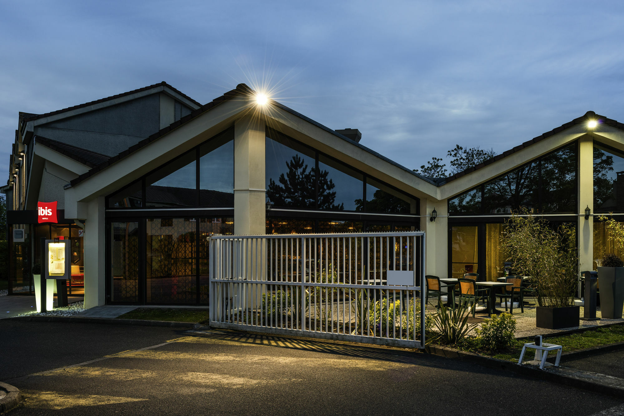 Ibis Cergy Pontoise Le Port Hotel Екстериор снимка
